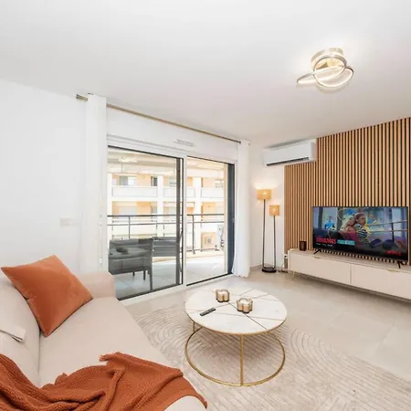 Modern Flat -1br- 2 Terraces, Parking