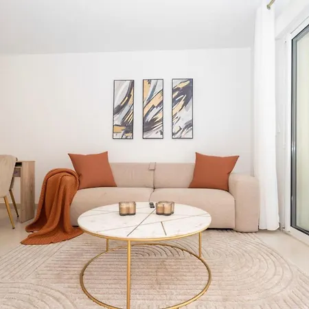 Modern Flat -1br- 2 Terraces, Parking * Cannes