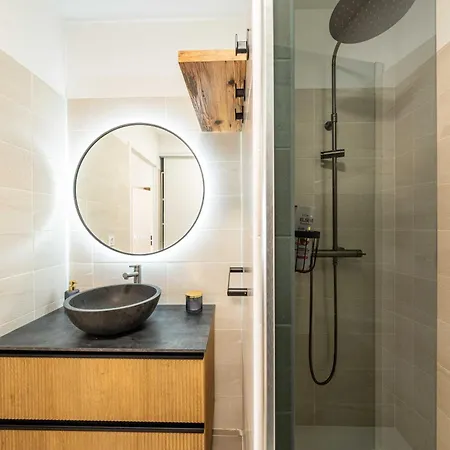 Modern Flat -1br- 2 Terraces, Parking
